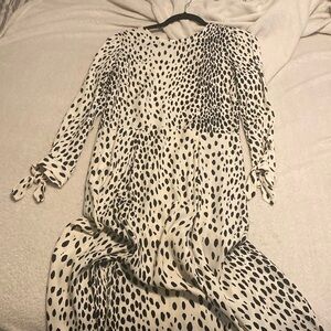 Reformation printed midi. Size 6. Rarely worn